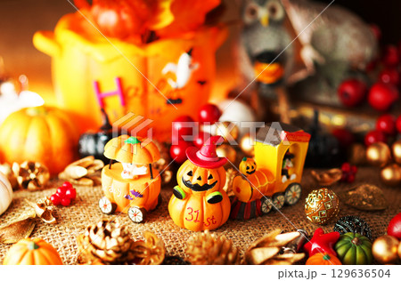 お化け達のにぎやかなハロウィンパーティー・イメージ 129636504