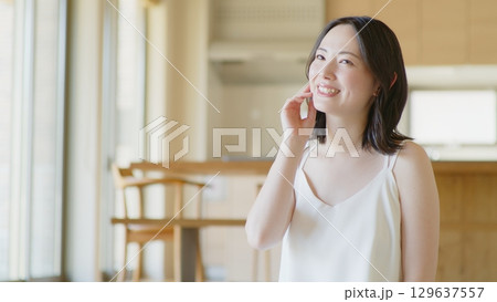 20代女性ビューティーイメージ 129637557