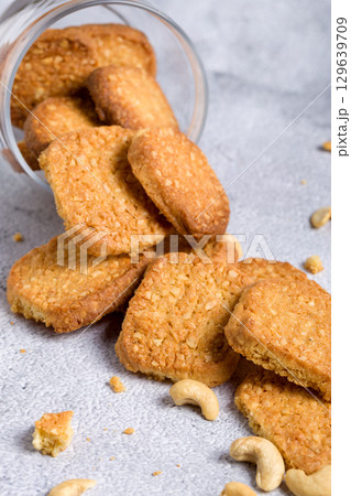 Oatmeal cookies with cashew nuts Oatmeal cookies with cashew nuts 129639709
