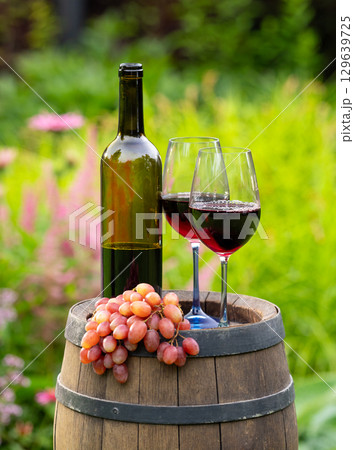 two glasses of red wine 129639725