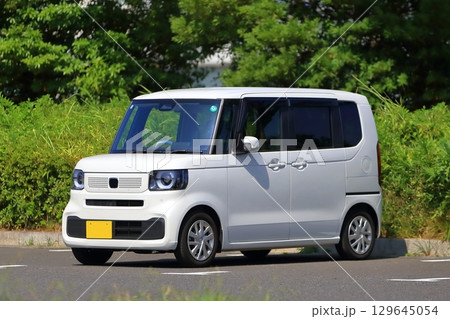 白い軽自動車 イメージ 白い軽自動車 イメージ 129645054