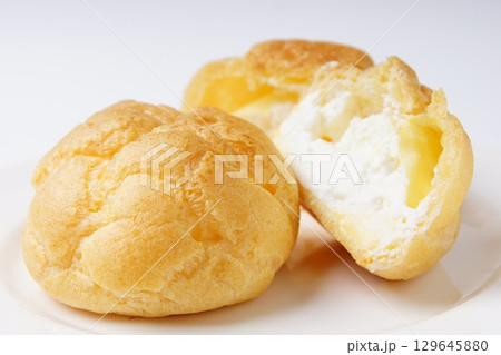 ホイップシュークリーム 129645880