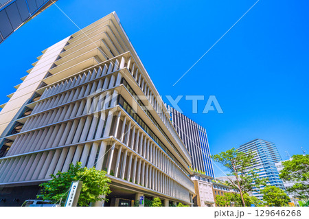 日本の東京都市景観 九段坂病院や九段会館テラスなどを望む＝8月15日 129646268