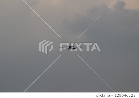 伊丹空港 千里川土手 伊丹空港 千里川土手 129646325