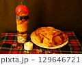 アップルパイと人形 129646721