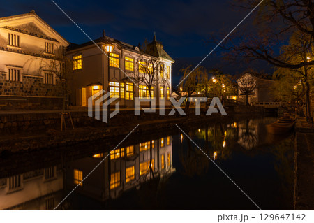 冬の岡山県倉敷市　夜の倉敷美観地区 129647142