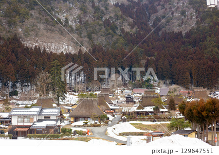 京都美山かやぶきの里雪景色 京都美山かやぶきの里雪景色 129647551