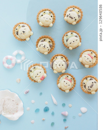 夏のスイーツ 動物クッキーとタルト 夏のスイーツ 動物クッキーとタルト 129648586