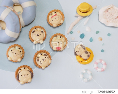 夏のスイーツ 動物クッキーとタルト 夏のスイーツ 動物クッキーとタルト 129648652