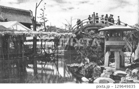古写真　1924-1927年　東京　亀戸天神の太鼓橋 129649835