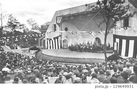 古写真　1924-1927年　東京　日比谷野外音楽堂 129649931