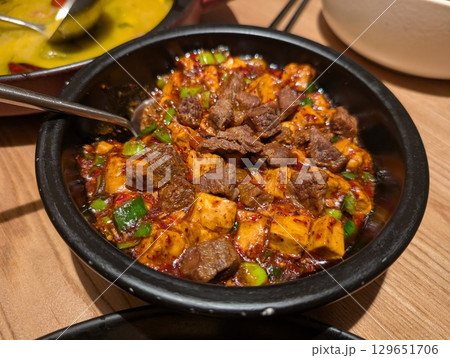 本場中国の麻婆豆腐 129651706