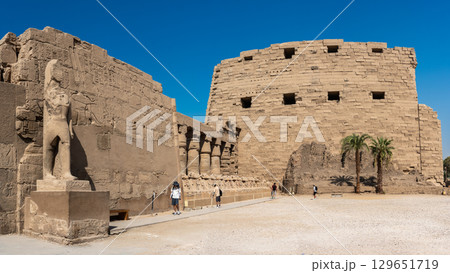 Ancient ruins of Karnak Temple in Luxor, Egypt 129651719