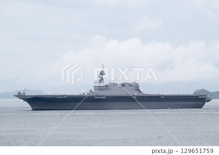 海上自衛隊の護衛艦かが 129651759