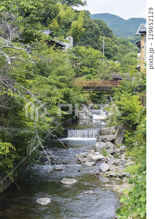 【縦写真】湯河原の千歳川 129652129