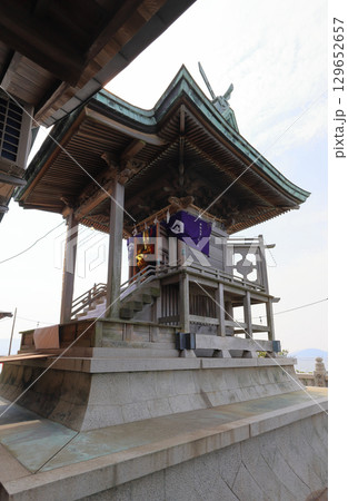 香川県三豊市三野町の子供の神様「津嶋神社」本殿(夏季大祭) 香川県三豊市三野町の子供の神様「津嶋神社」本殿(夏季大祭) 129652657