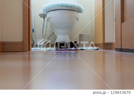トイレスリッパ 129653670