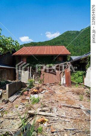 老朽化した住宅 特定空家 倒壊の危険性 老朽化した住宅 特定空家 倒壊の危険性 129654976