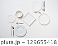 シンプルな食器セット 129655418