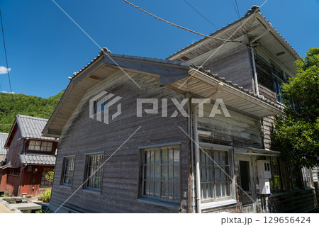 福井県にある熊川宿 真壁造りの古民家 鯖街道 福井県にある熊川宿 真壁造りの古民家 鯖街道 129656424