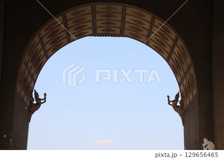 パトゥーサイの彫刻 129656465