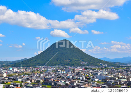 讃岐富士　飯野山 129656640