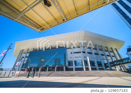 日本の横浜都市景観 みなとみらいのKアリーナなどを望む=23日 日本の横浜都市景観 みなとみらいのKアリーナなどを望む=23日 129657183