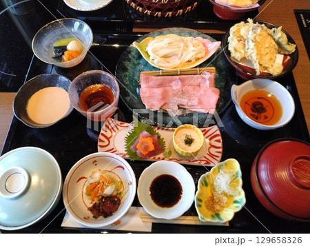 夏にピッタリ豚冷しゃぶ膳 夏にピッタリ豚冷しゃぶ膳 129658326