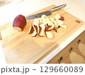 カットしたサツマイモ 129660089
