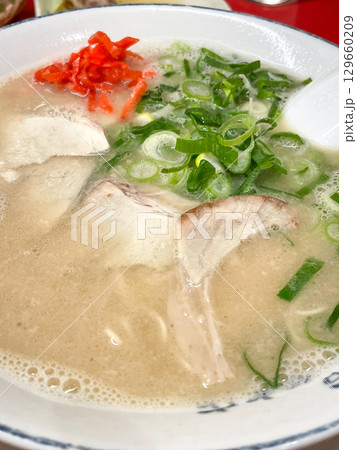 博多のB級グルメ代表・博多ラーメン 129660209