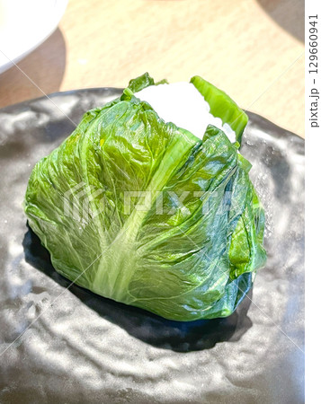 福岡名物・高菜おにぎり 福岡名物・高菜おにぎり 129660941