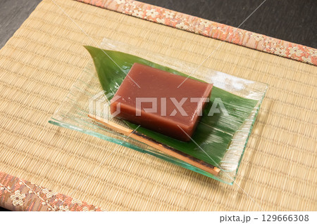 水ようかん　Japanese traditional summer sweet  129666308