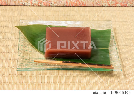 水ようかん　Japanese traditional summer sweet  129666309