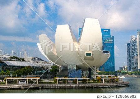 シンガポール マリーナベイ・サンズ、アート・サイエンス・ミュージアム 129666982