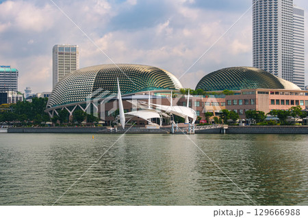 シンガポールの劇場、エスプラネード・シアターズ・オン・ザ・ベイ 129666988