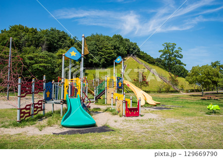 夏の市民公園《四日市南部丘陵公園 北ゾーン 遊戯広場》 129669790