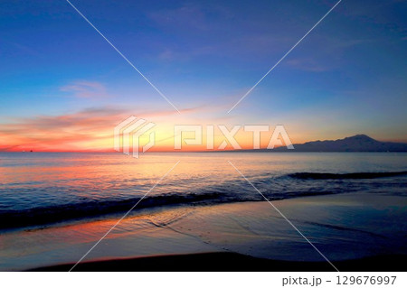 絶景・早朝の美保湾 絶景・早朝の美保湾 129676997