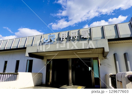 JR伊丹駅 連絡橋から北口を見た風景 兵庫県伊丹市伊丹 JR伊丹駅 連絡橋から北口を見た風景 兵庫県伊丹市伊丹 129677603