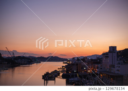 尾道港 夕暮れ 尾道港 夕暮れ 129678134