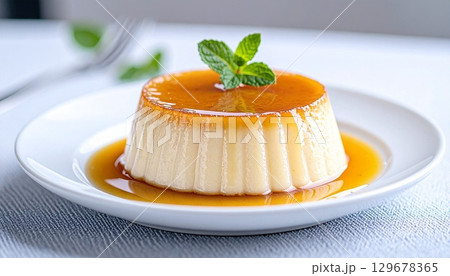 おいしいデザートのプリン 129678365