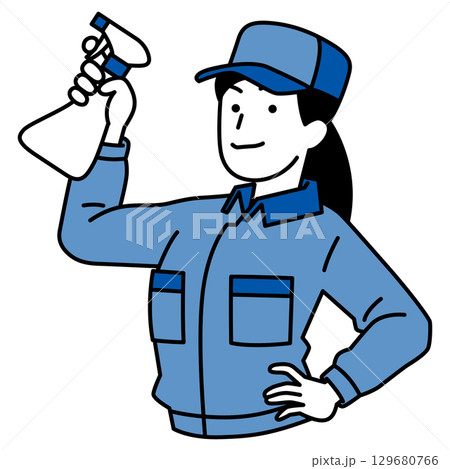 スプレー洗剤を構える清掃業者の女性 スプレー洗剤を構える清掃業者の女性 129680766