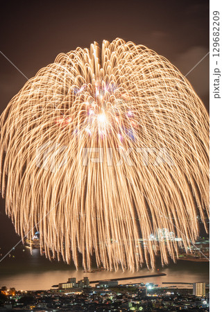 迫力の三尺玉 花火大会 迫力の三尺玉 花火大会 129682209