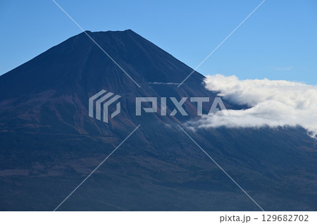 天子山地の毛無山より富士山を望む 129682702