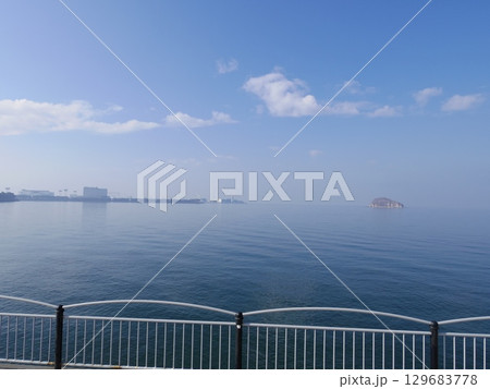 宇多津臨海公園より望む瀬戸内海 宇多津臨海公園より望む瀬戸内海 129683778