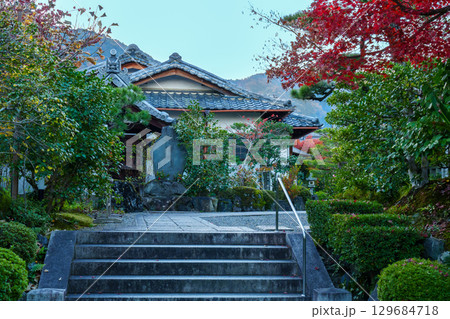 京都　三秀院の秋 129684718
