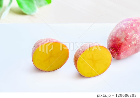 アンデス赤じゃがいも 129686285