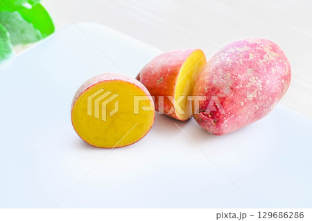 アンデス赤じゃがいも 129686286