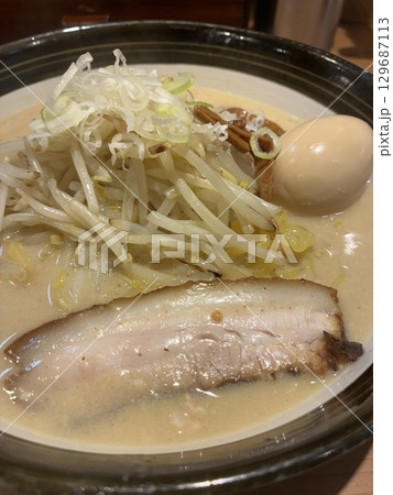 東京ラーメン横丁でたべる「味噌ラーメン」 129687113