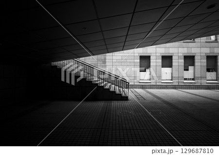 東京　西新宿の風景　都市風景 129687810