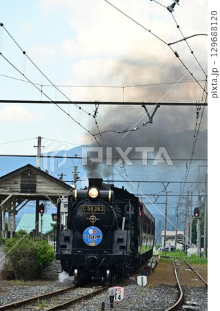秩父鉄道　武州中川駅を驀進する　うちわ祭号　SLパレオエクスプレス　 129688120